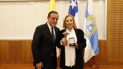   UC bautizó auditorio con el nombre del fallecido expresidente Sebastián Piñera 
