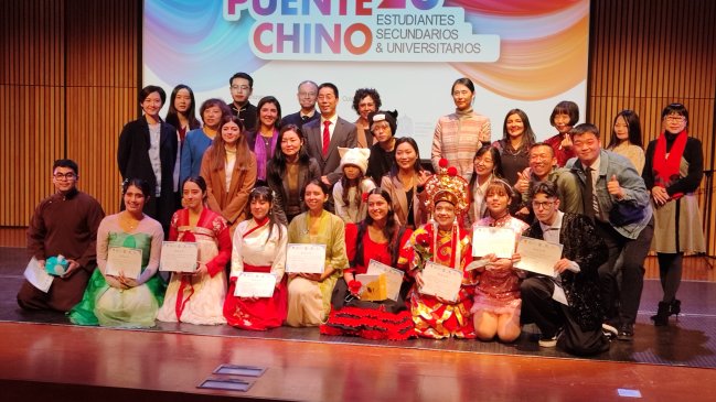   ¿Hablas chino y quieres representar a Chile? Participa en el Puente Chino 2024 