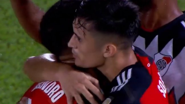   [VIDEO] Pablo Solari se anotó con el 1-0 de River Plate en visita a Libertad 