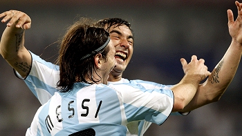   Argentina comenzó la defensa de su título olímpico con victoria sobre Costa de Marfil 