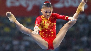   Gimnastas chinas se exhibieron ante Rumania 