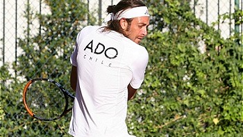   Nicolás Massú tendrá acción desde las 22:30 horas si la lluvia lo permite 