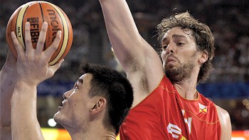   Un determinante Pau Gasol lideró a España para vencer a China y Yao Ming 