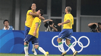   Brasil y Argentina se miran de reojo de cara a las semifinales en el fútbol olímpico 