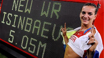   Yelena Isinbayeva revalidó su corona olímpica con impresionante récord mundial 