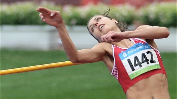   La lluvia en Beijing también complicó a la reina del salto alto 