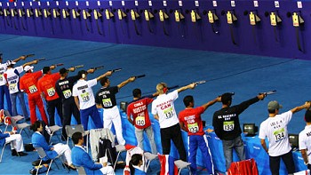   Cristián Bustos escaló posiciones y finalizó 27º en el pentatlón moderno 