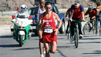   Roberto Echeverría: 