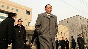 Comenzó el juicio en China contra acusados por venta de leche contaminada