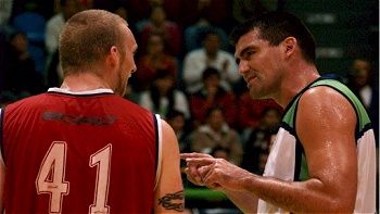 Patricio Briones y Halcones UV decepcionaron como locales en México