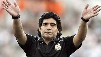 Maradona se sumó a los lamentos por la muerte de Alfonsín