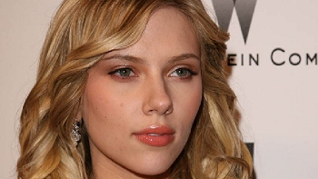 Scarlett Johansson seguirá los pasos de Brigitte Bardot en el canto