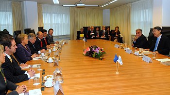   Alan García dijo que visita de Bachelet a Holanda no tuvo 