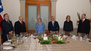   Bachelet reprobó discriminación a causa de la influenza humana 