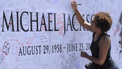 El mundo homenajea a Michael Jackson