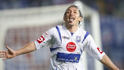 Gabriel Vargas adelanta a la U penquista en Coquimbo