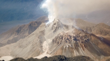   Chilena descubrió que cenizas del volcán Chaitén purifican el agua 