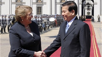 Bachelet alabó a Vietnam en cita presidencial en La Moneda