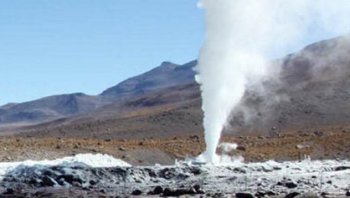 Con protestas fue recibido el ministro de Minería en El Tatio