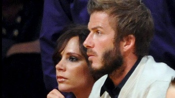 Cuadro con la huella del pie de Beckham fue subastado por medio millón de dólares