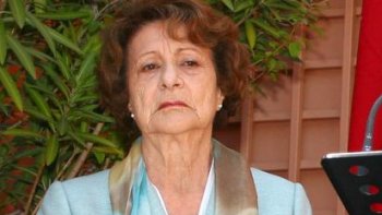   Angela Jeria: La gente me dice que mi hija tiene que presentarse el 2014 