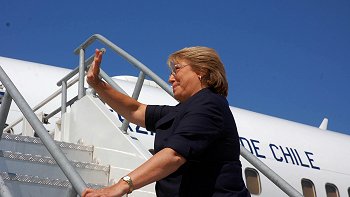   Bachelet ya llegó a Singapur para participar en la cumbre del APEC 