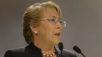   Bachelet insistió en la necesidad de sostener relaciones 