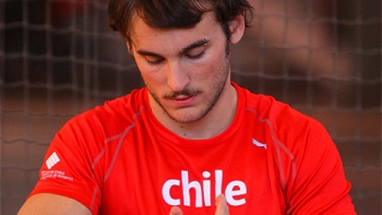   Tomás González y la opción de defender a otro país: 