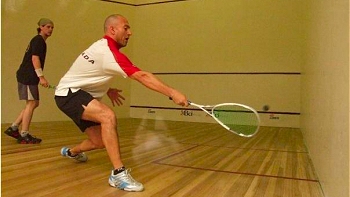 Chileno Camiruaga perdió en definición de Copa Fin del Mundo de Squash