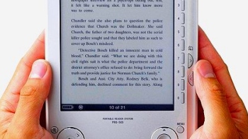 Escritores británicos tomaron medidas para cobrar más por los libros digitales