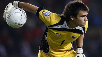 Toselli tiene opciones de volver a jugar en U. Católica después de ocho meses