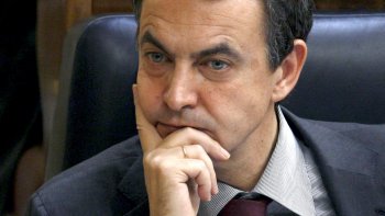 Líder opositor pidió a Zapatero que rectifique a fondo política económica o renuncie