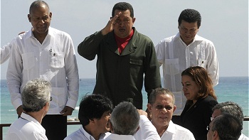 Hugo Chávez y Alvaro Uribe protagonizaron fuerte altercado en Cumbre de Río