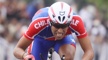   Ciclista Carlos Oyarzún quedó con la amargura de perder el bronce en Medellín 