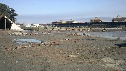   Así quedó el estadio El Morro tras el terremoto y tsunami 