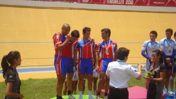   Chile obtuvo medalla de plata en la cuarteta de ciclismo de los Juegos Sudamericanos 