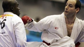   Karateca Diego Bórquez es la primera gran baja en la delegación chilena de los Juegos Sudamericanos 