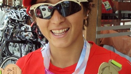 Bárbara Riveros se consagró campeona del Triatlón Olímpico en Medellín