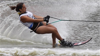   Tiare Miranda conquistó dos medallas de oro en el esquí náutico de Medellín 2010 