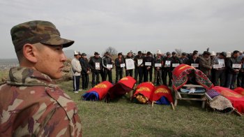 Gobierno provisional pretende convertir a Kirguizistán en una república parlamentaria