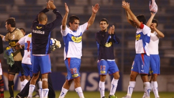 Jugadores de la UC se mostraron resignados a la eliminación pese a triunfo sobre Flamengo