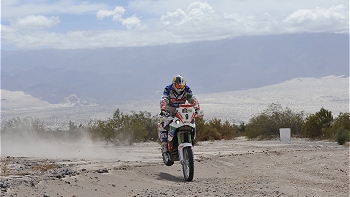   Francisco López se alzó como el primer líder en el Rally de Túnez 