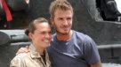 David Beckham soportó el ataque de un pastor alemán
