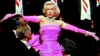 Vestido rosado de Marilyn Monroe fue vendido en 310 mil dólares