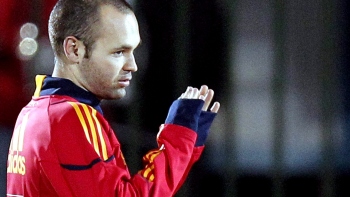 Andrés Iniesta recibió el alta médica y España se trasladó a Durban