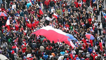 Carabineros se prepara para afrontar festejos ante un posible triunfo de Chile