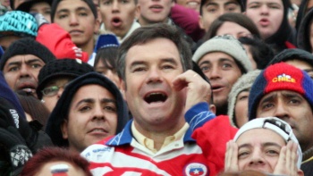 Santiaguinos ya se preparan para ver el partido de Chile contra Suiza