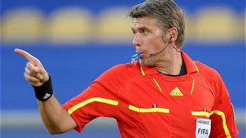 Italiano Rosetti arbitrará duelo Argentina-México y alemán Stark estará en choque Uruguay-Corea del Sur