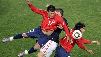 Chile sufrió hasta el pitazo final para avanzar como segundo del Grupo H
