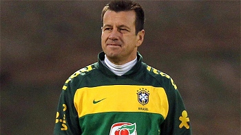 Josué y Ramires se disputan el lugar de Felipe Melo en Brasil